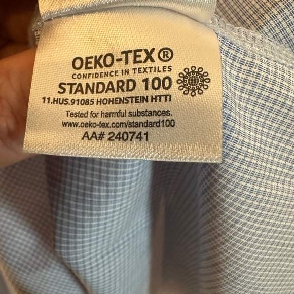 NWT Van Heusen Men’s Button Down Shirt Size XL - Picture 8 of 10